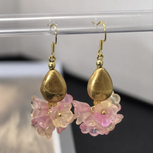 Light pink flower glass handmade lily of the valley flower heavy industry water droplet Russian gold earrings earrings earrings earrings